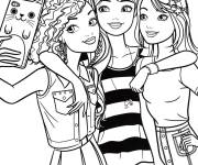 Coloriage Barbie et ses amis prennent un selfie