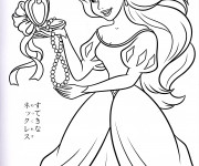 Coloriage et dessins gratuit Princesse Ariel aime son collier à imprimer