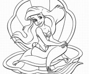 Coloriage Princesse Ariel dans une  géante coquille