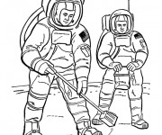 Coloriage et dessins gratuit Astronautes sur la lune à imprimer