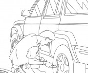 Coloriage et dessins gratuit Mécanicien change la roue d'une voiture à imprimer