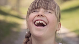 4 raisons pour lesquelles les blagues sont très bonnes pour les enfants