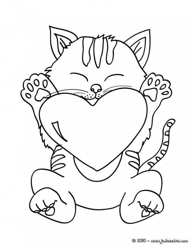 Coloriage Chat Porte Un Gros Coeur Dessin Gratuit à Imprimer