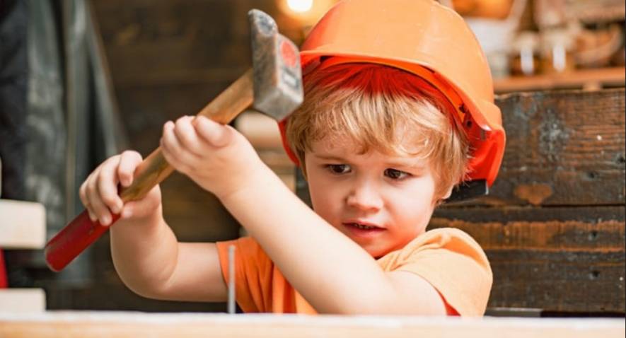 Le bricolage est-il la meilleure activité pour les enfants ?