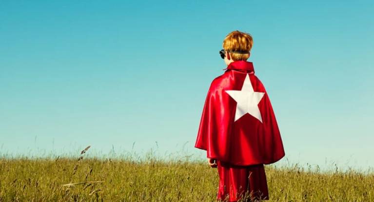 Pourquoi les enfants ont-ils besoin de super-héros?