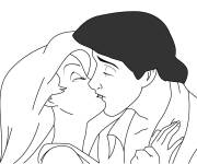 Coloriage et dessins gratuit Baiser du prince et de sa belle princesse à imprimer