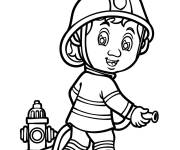 Coloriage jeune pompier portant un casque et un uniforme