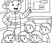 Coloriage Un pompier explique aux enfants le plan d'&eacute;vacuation