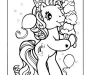 Coloriage Le poney mange de la glace