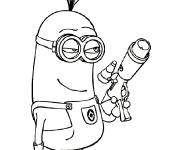 Coloriage et dessins gratuit Minion tenant un pistolet &agrave; l'eau  à imprimer