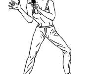 Coloriage Une chanteuse en plein performance