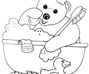 Coloriage Nounours prend un bain