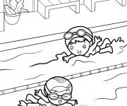Coloriage Deux enfants s'amusant dans la piscine chibi
