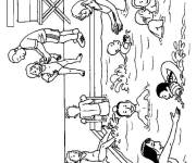 Coloriage Piscine ferm&eacute; avec des enfants et des parents