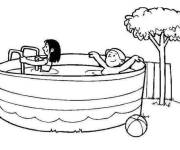 Coloriage Piscine gonflable dans la piscine