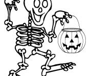 Coloriage Squelette avec des bonbons dans sa citrouille 