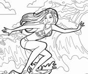 Coloriage Barbie s'amuse bien Surf