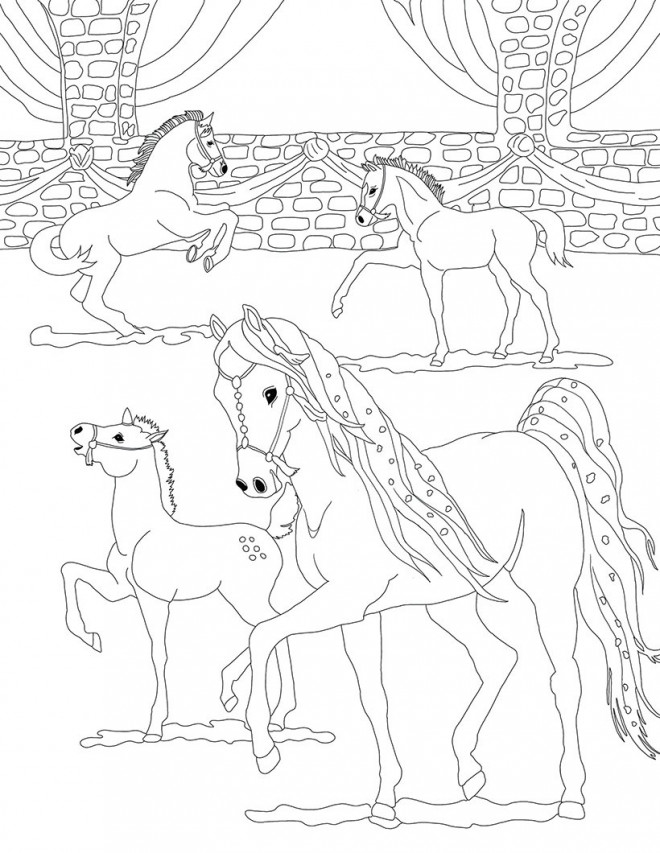 Coloriage et dessins gratuits Bella Sara: Les chevaux s'amusent à imprimer