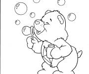 Coloriage Le Calinours s'amuse avec des bulles