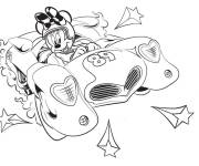 Coloriage Minnie dans une voiture de course