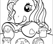 Coloriage Mon Petit Poney décore des oeufs