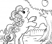 Coloriage Mon Petit Poney d&eacute;sire une pomme