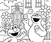 Coloriage Elmo et Macaron en jouant dans le jardin