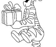 Coloriage et dessins gratuit Tigrou avec un cadeau d'anniversaire à imprimer