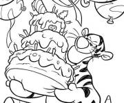 Coloriage Tigrou avec un gros g&acirc;teau d'anniversaire