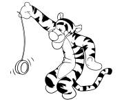 Coloriage Tigrou jouant avec un yo-yo