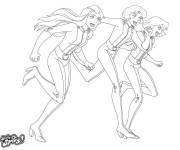 Coloriage et dessins gratuit Alex, Sam et clover en course à imprimer