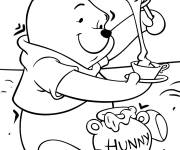 Coloriage La nourriture pr&eacute;f&eacute;r&eacute;e de Winnie ourson