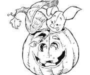 Coloriage Porcinet dans une citrouille de Halloween
