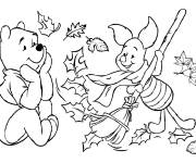 Coloriage Porcinet en nettoyage avec son ami Winnie ourson
