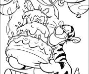 Coloriage Tigrou apporte le g&acirc;teau d'anniversaire de Winnie ourson
