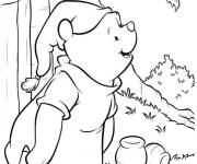 Coloriage Winnie sort de sa maison le m&acirc;tin&eacute;