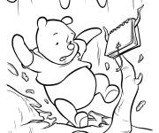Coloriage Winnie tombe en falaise
