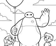 Coloriage Baymax tenant un ballon avec les enfants