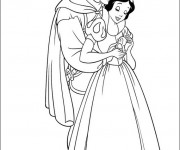 Coloriage et dessins gratuit Prince charmant câline blanche neige à imprimer