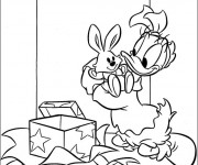 Coloriage Daisy est contente de son nounours