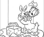 Coloriage Daisy re&ccedil;oit un beau cadeau