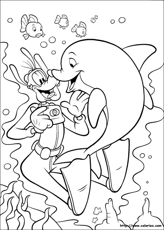 Coloriage et dessins gratuits Dingo nage avec un daulphin à imprimer