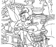Coloriage Fee Clochette entrain de bricoler