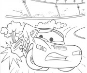 Coloriage Flash McQueen fait une creuvaison