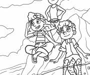 Coloriage Luca, Alberto et Giulia assis sur des rochers au bord de la mer