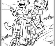 Coloriage Luca et Alberto s'amusant sur le scooter