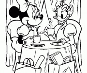 Coloriage Minnie et Daisy boivent un café