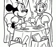 Coloriage Minnie et Daisy boivent un caf&eacute;