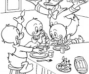 Coloriage Donald prépare le repas aux enfants