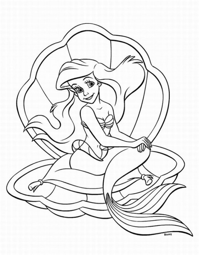 Coloriage et dessins gratuits Princesse Ariel dans une  géante coquille à imprimer